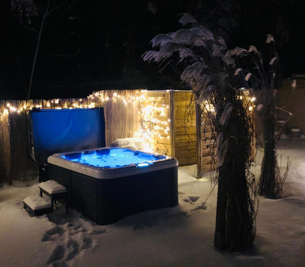 Gartenloft Mit Outdoor Whirlpool Und Garten Petershagen-Eggersdorf ภายนอก รูปภาพ