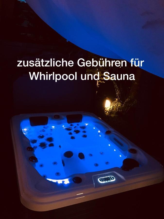 Gartenloft Mit Outdoor Whirlpool Und Garten Petershagen-Eggersdorf ภายนอก รูปภาพ